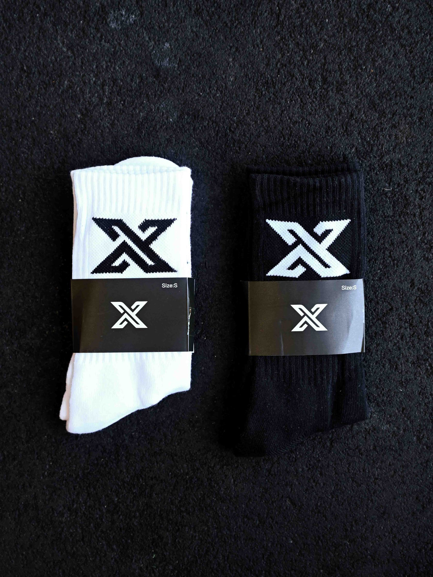 Mid Length Crew Logo Socks